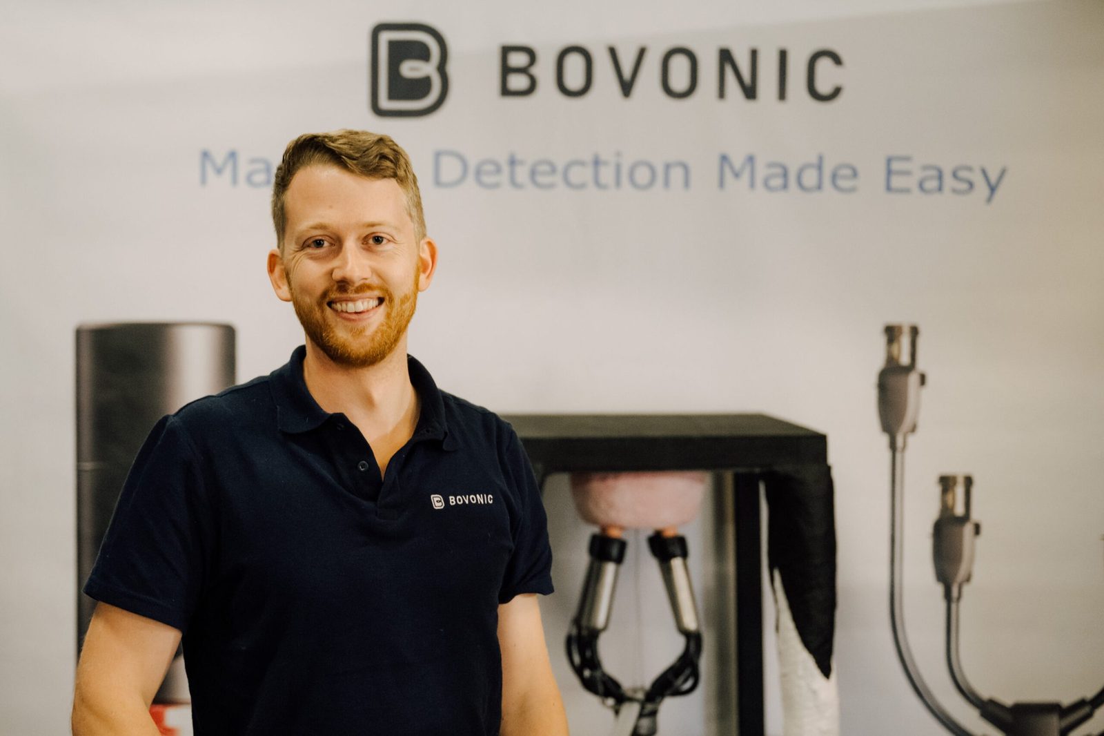 Liam Kampshof founded Bovonic and stands here at the QuadSense stand.